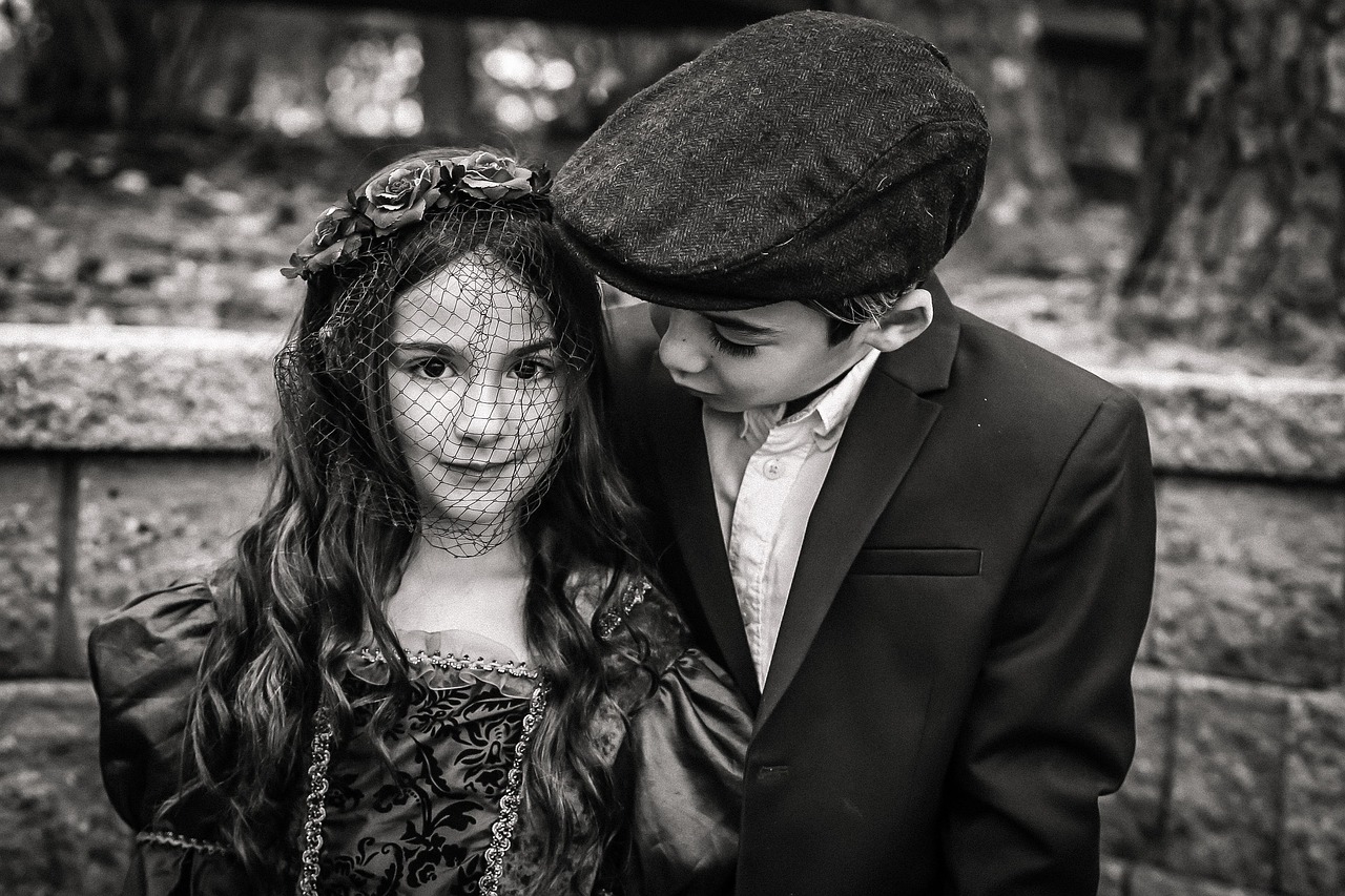 Vintage foto van Nederlandse kinderen die samen een lied zingen