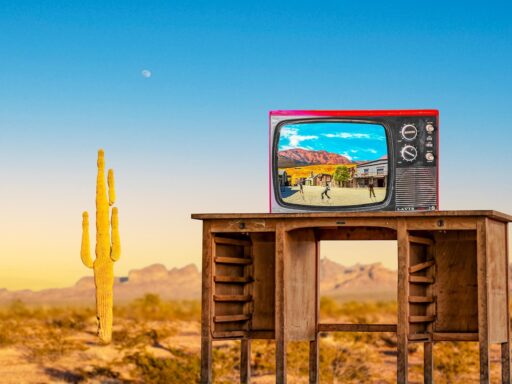 Een vintage televisie in een huiskamer, symbool voor de educatieve zondagmiddagen met Teleac
